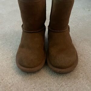 Koolaburra Chestnut Suede Boots